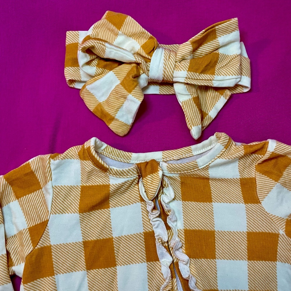 SOLD Mud Pie Zippy and Bow set - Picture 3 of 5